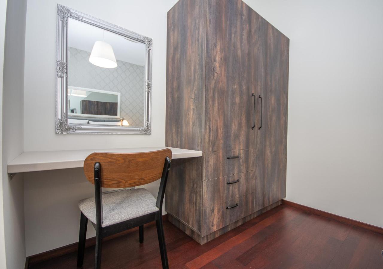 Inpoint Old Town Apartments Krakow Luaran gambar